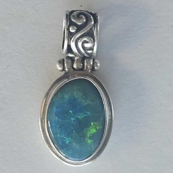 Elegant Sterling Silver Pendant Australian Blue Green Black Opal - Picture 5 of 8